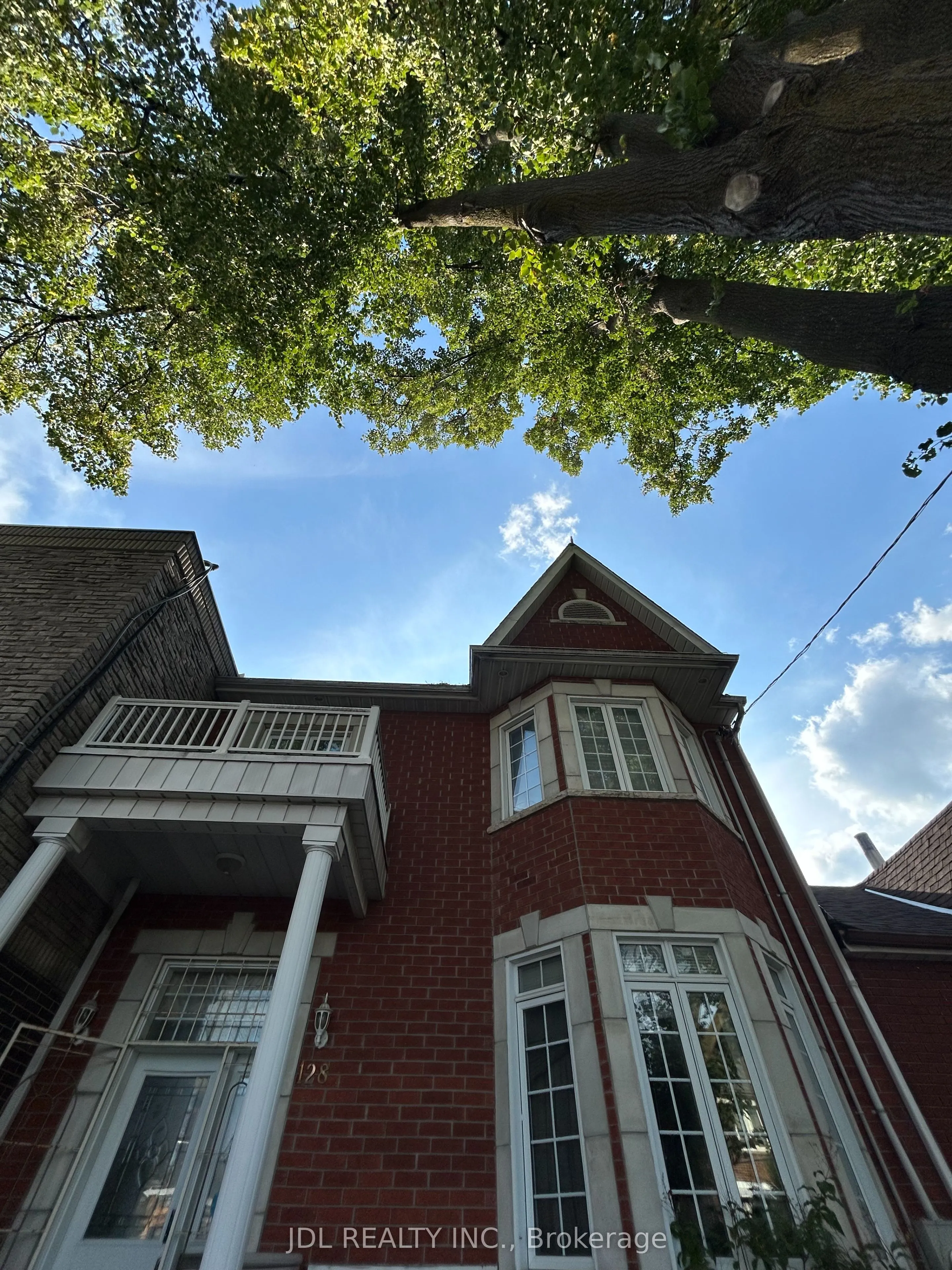 Detached Home For Lease | C13735036