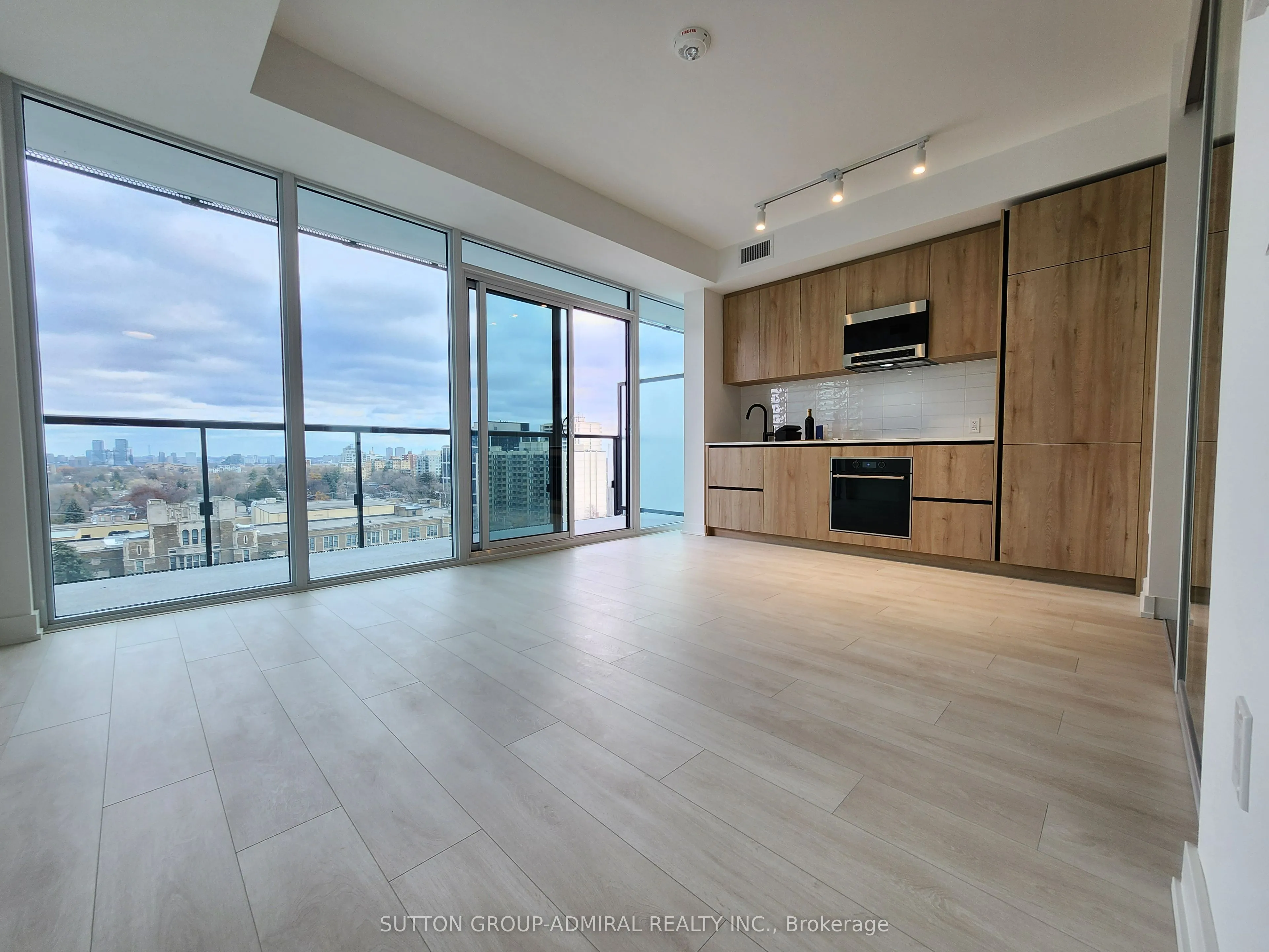 Property For Lease | C13736496