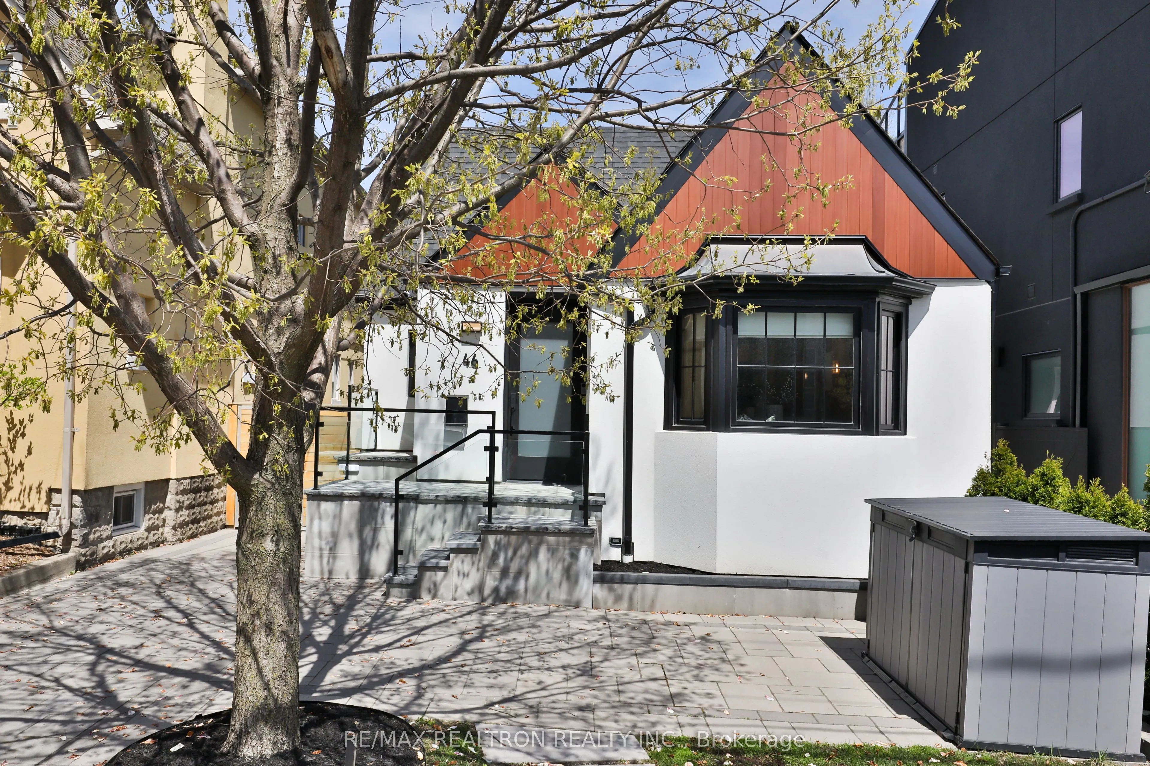 Detached Home For Sale | C13737442