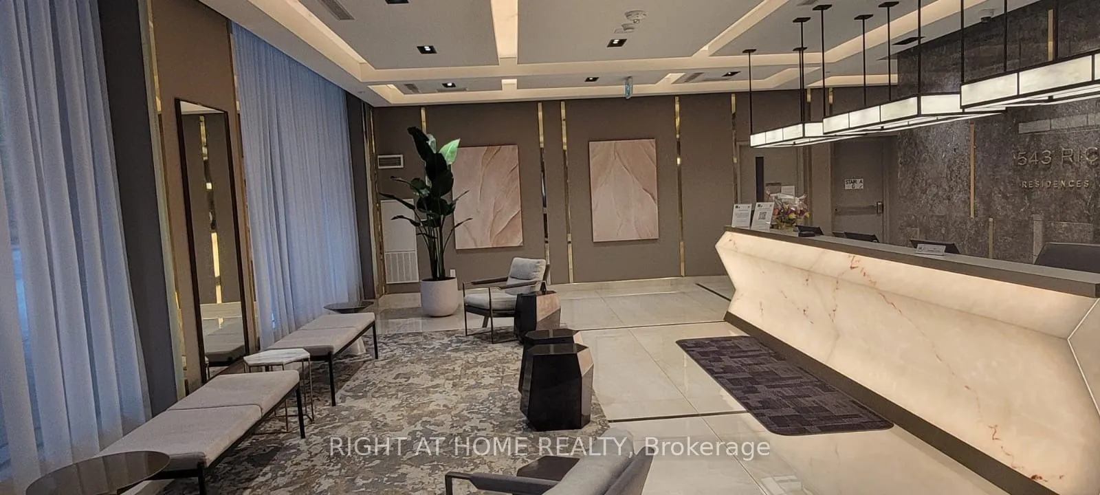 Property For Lease | C13738096
