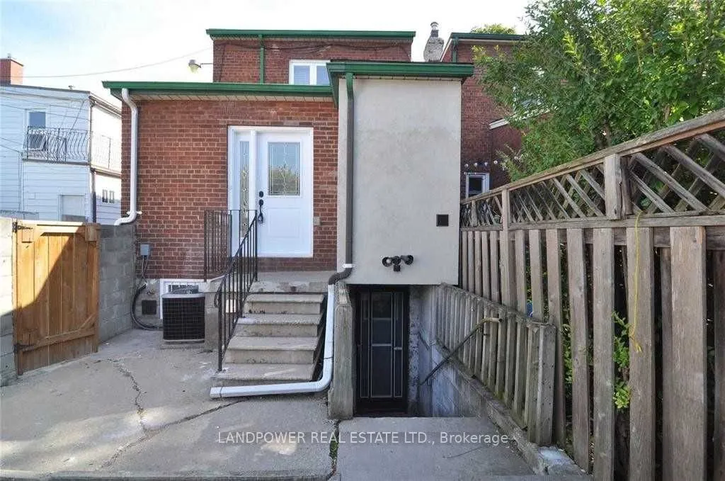 Duplex For Lease | C13738598