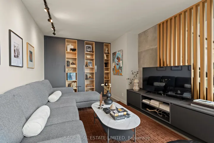 18 Merton Street, Toronto C10, ON M4S 3G9