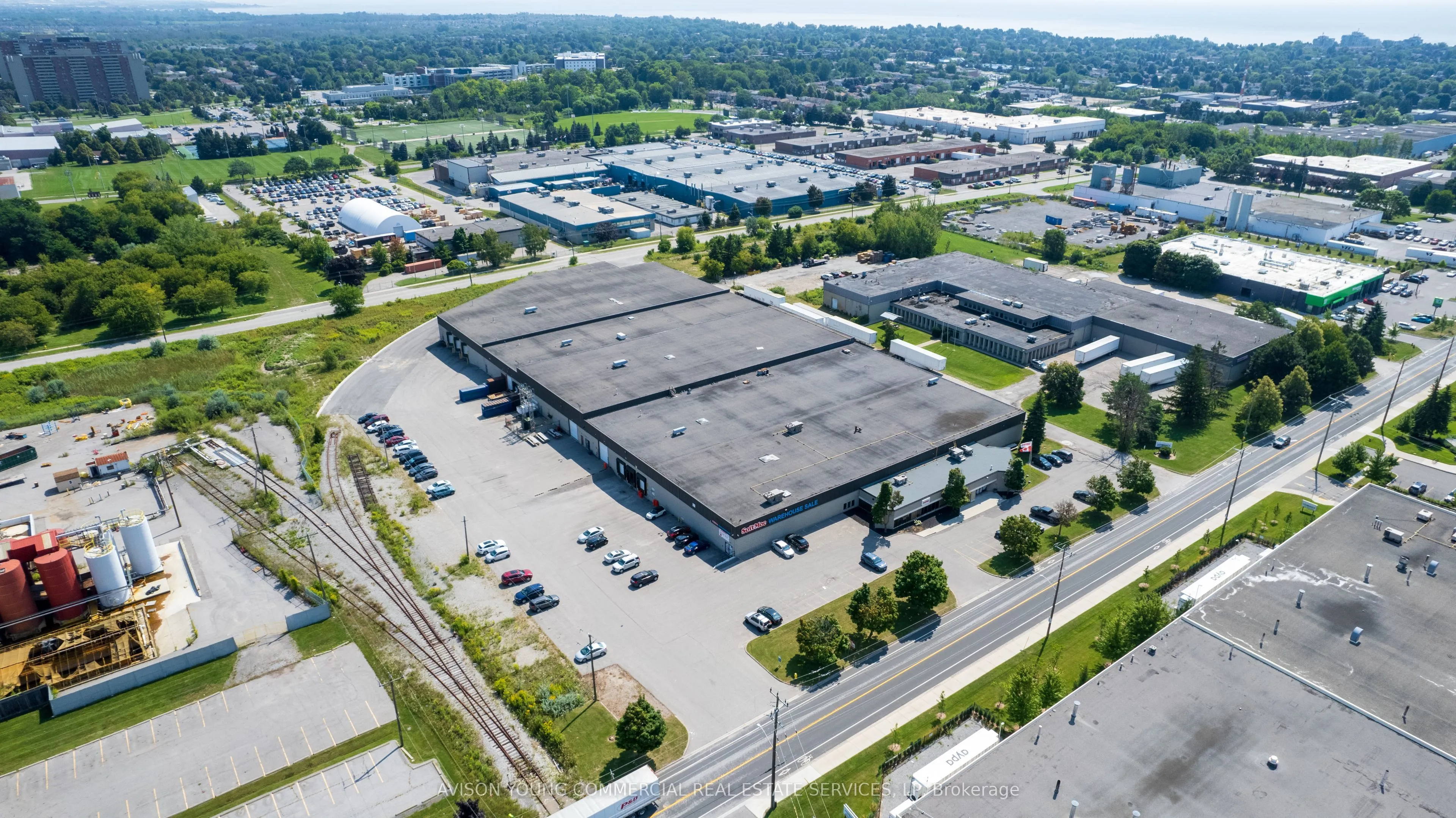 Industrial Property For Lease | E10411267