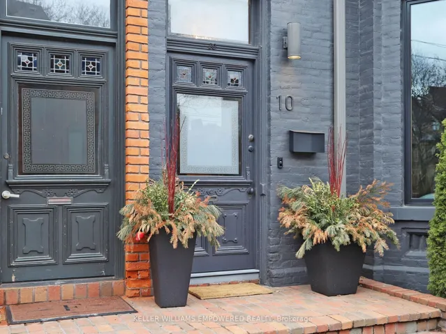 10  Webster  Avenue, Toronto C02, ON M5R 1N7