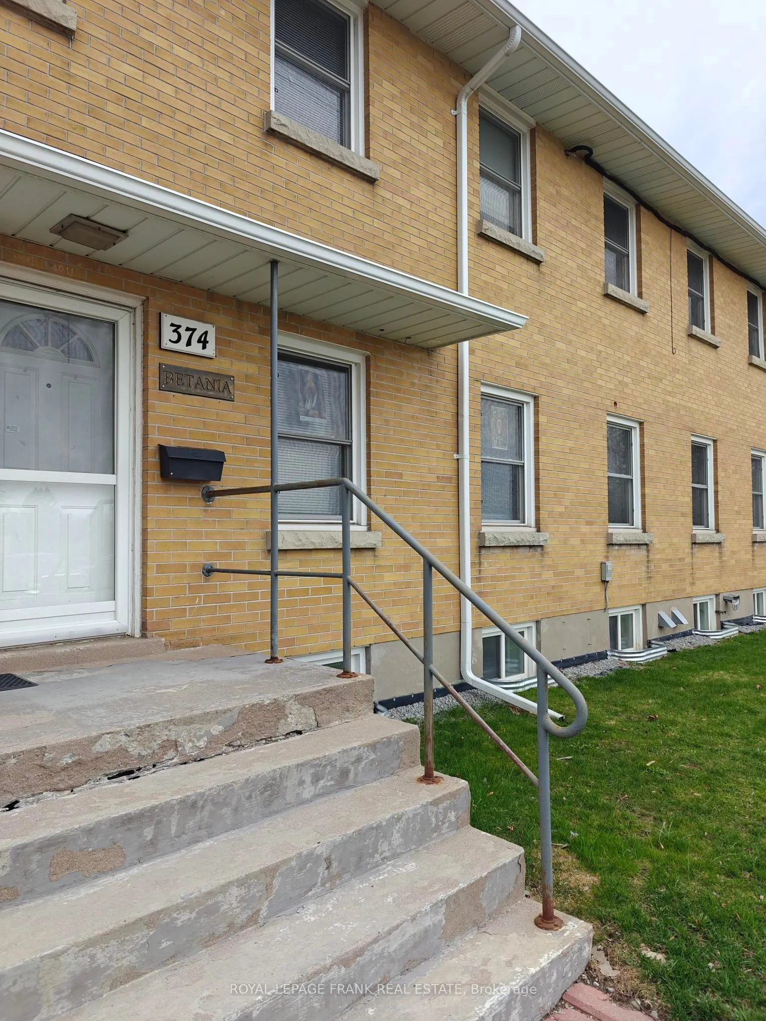 Detached Home For Lease | E12104404