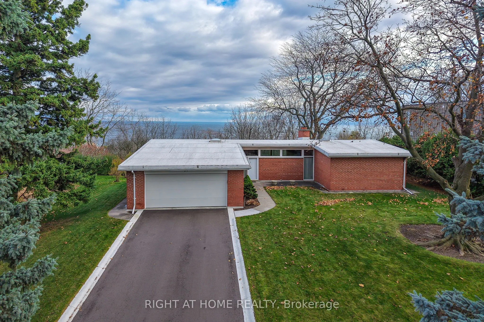 Detached Home For Sale | E12440174