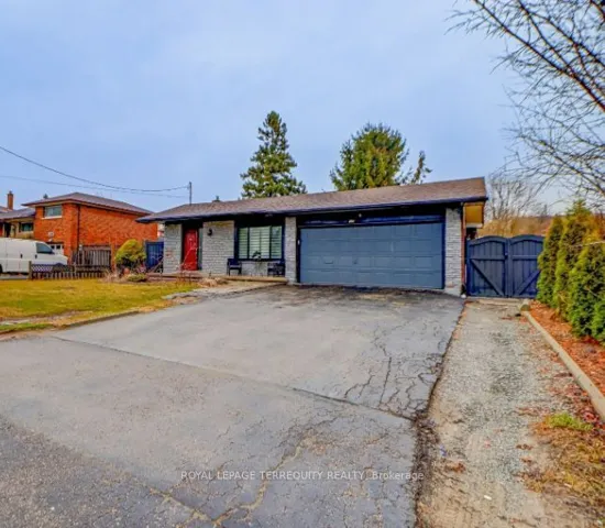 109  Thickson S Road, Whitby, ON L1N 2C7