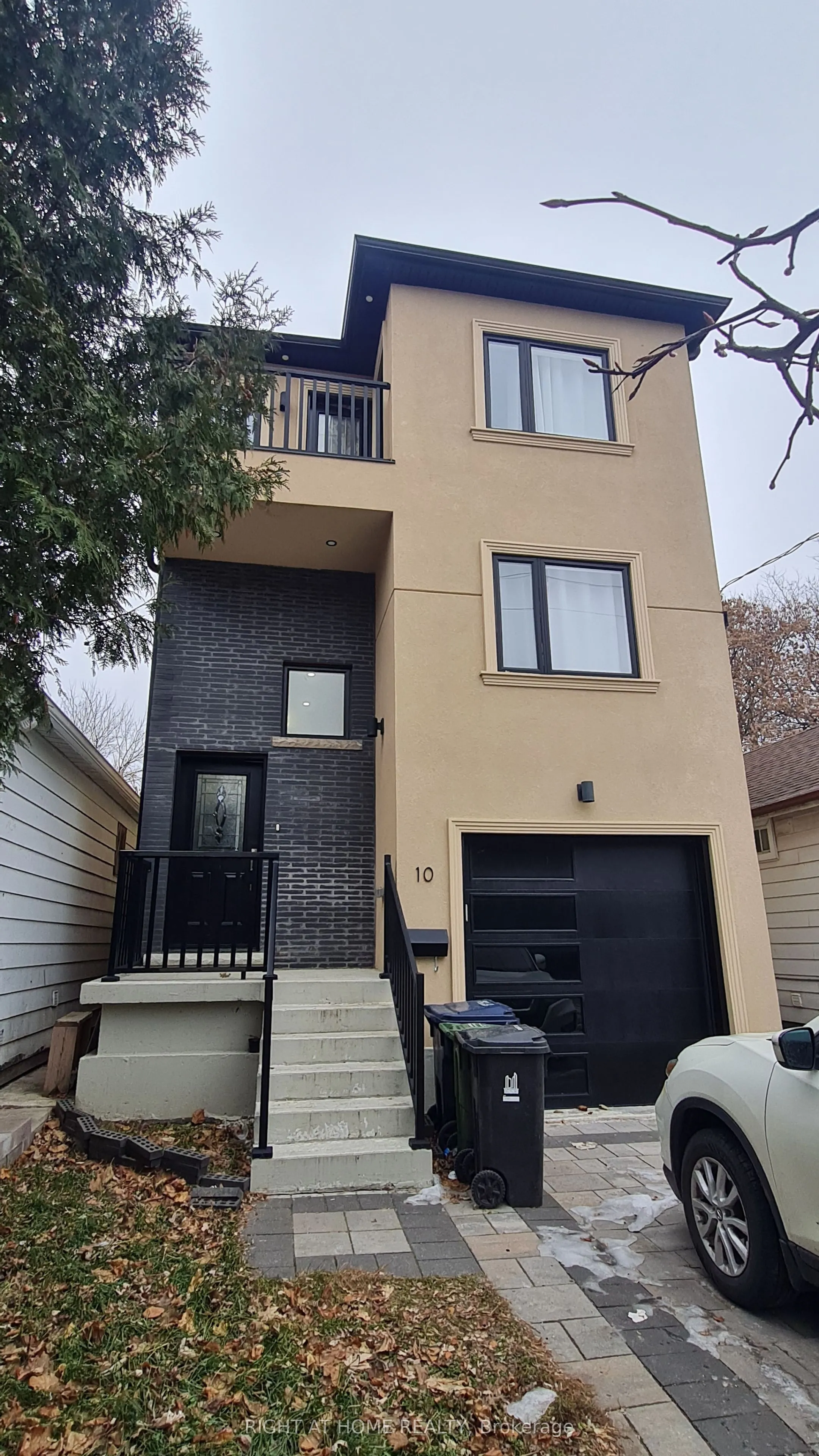 Detached Home For Lease | E12650356
