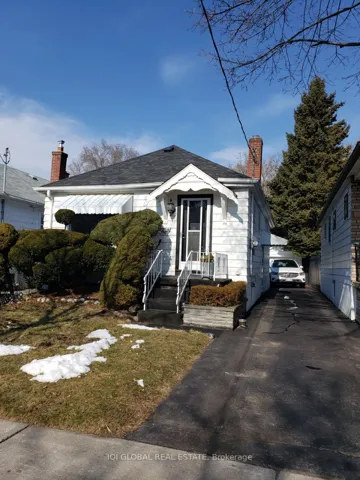 50  Woodville  Avenue, Toronto E03, ON M4K 2J6