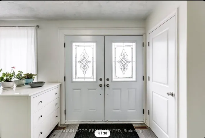 5290  Lawrence E Avenue, Toronto E10, ON M1C 1R4