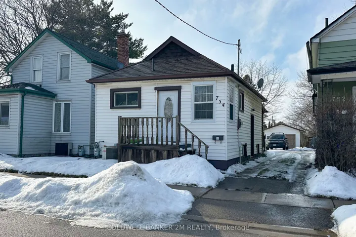 754  Gifford  Street, Oshawa, ON L1H 4W2