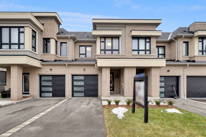 40  Caspian  Square, Clarington, ON L1C 7G3