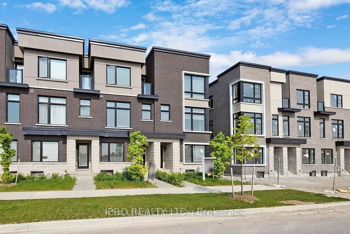 2614  Castlegate  Crossing, Pickering, ON L1X 0H9