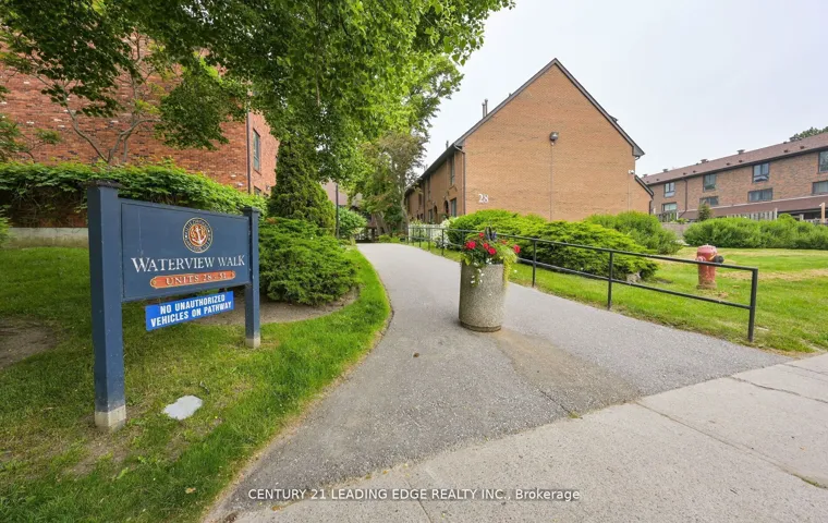 28  Livingston  Road, Toronto E08, ON M1E 4S5