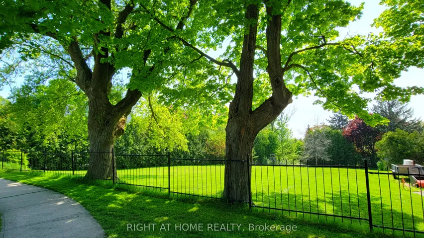 3580  Westney  Road, Pickering, ON L0H 1H0
