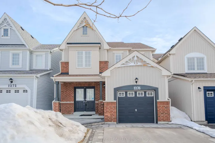 1276 Ashgrove Cres- exterior