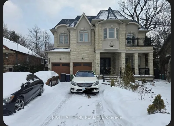 35  Drake  Crescent, Toronto E08, ON M1M 1A3