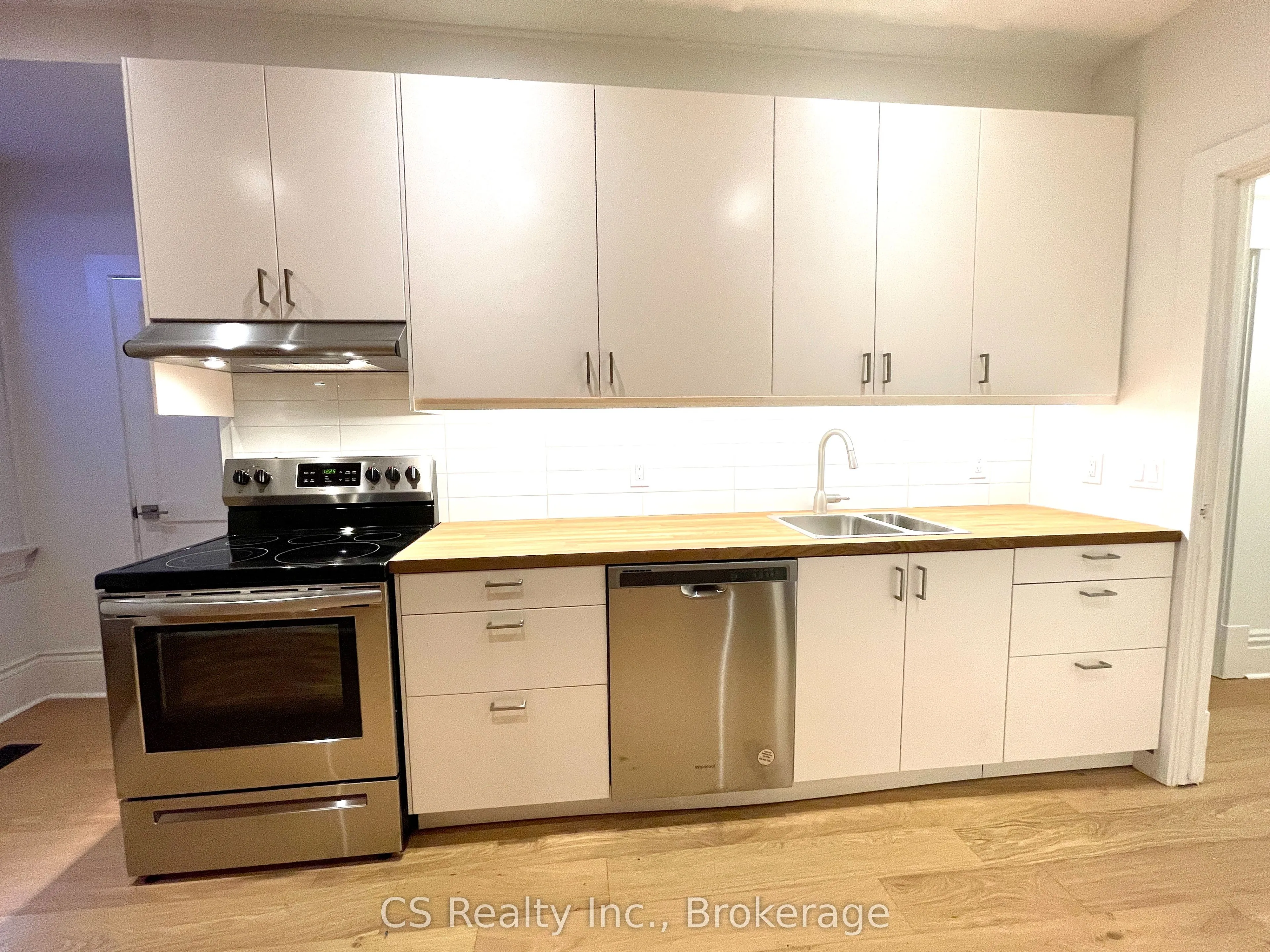 Semi-Detached Home For Lease | E12867588