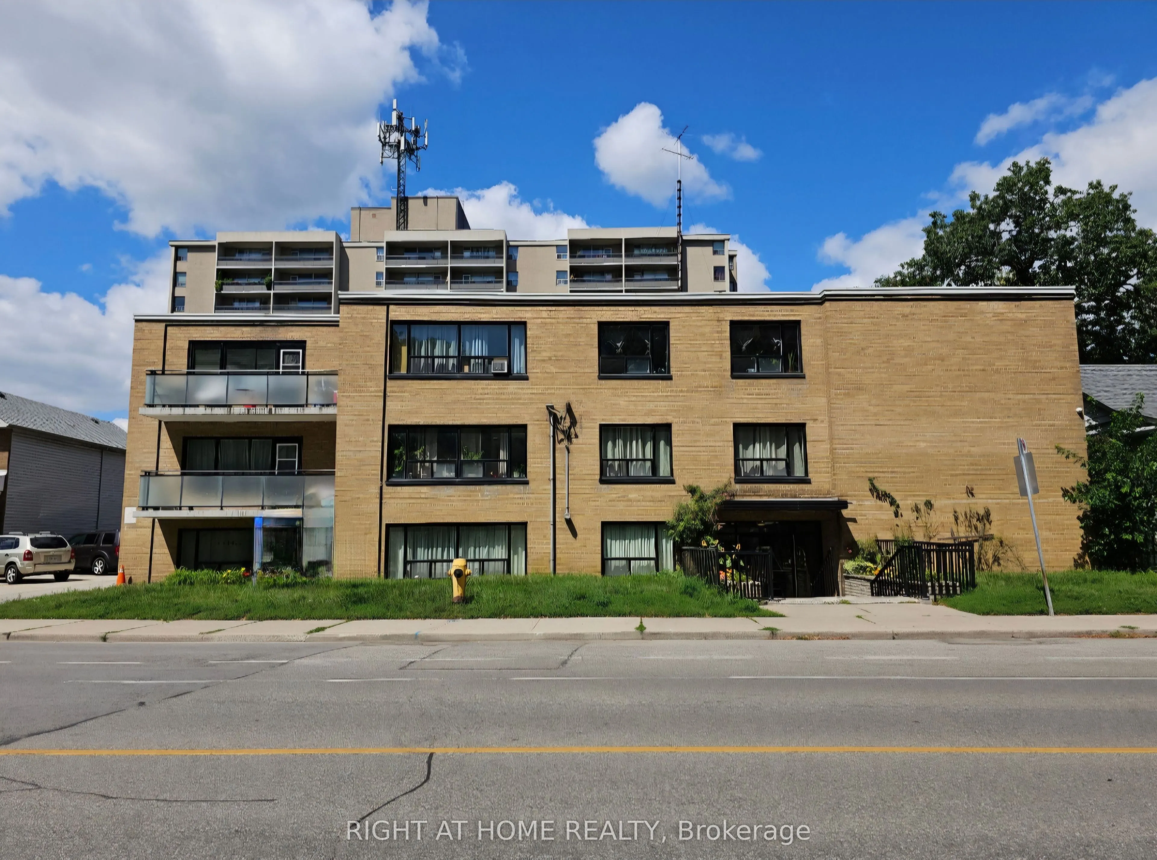 Multiplex For Lease | E12869102