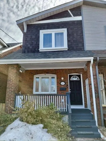 489  Mortimer  Avenue, Toronto E03, ON M4J 2G6