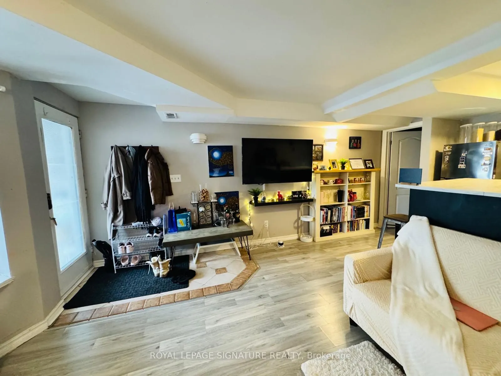 Semi-Detached Home For Lease | E12886260