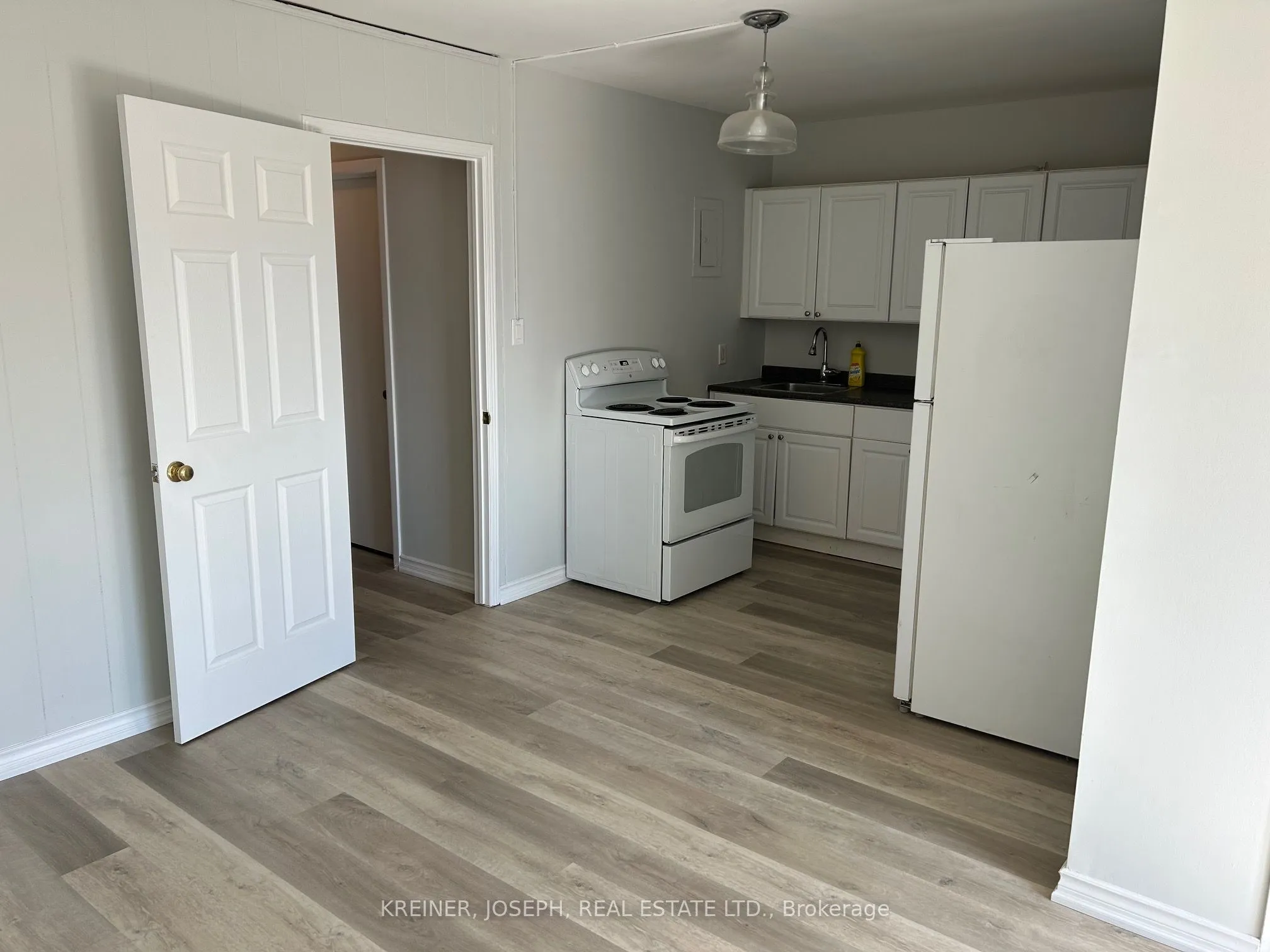 Cottage For Lease | E12902076