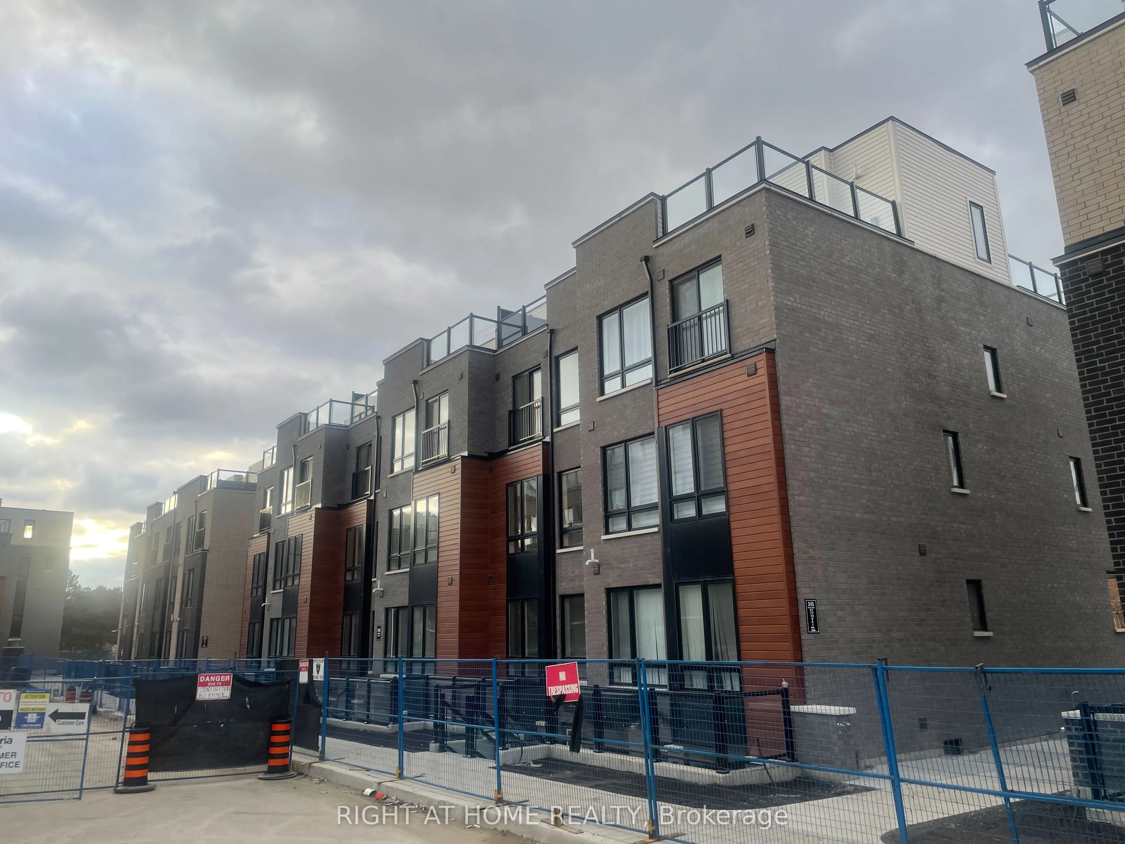 Property For Lease | E12918406