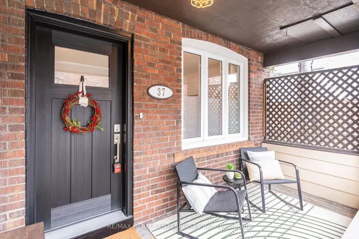 37  Kingston  Road, Toronto E02, ON M4L 1S5