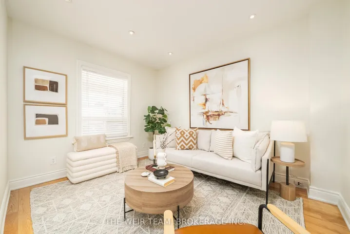 10  Eldon  Avenue, Toronto E03, ON M4C 5G1