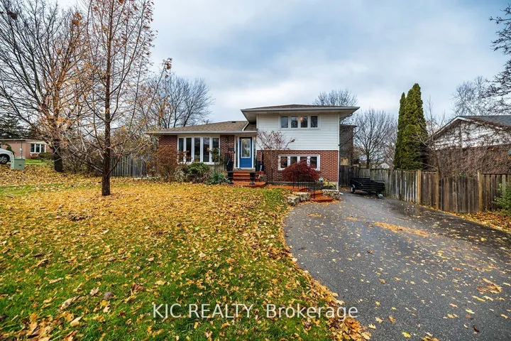 612  Maple W Street, Whitby, ON L1N 3A2