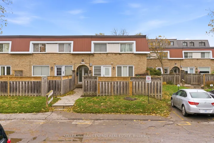 33  Taunton E Road, Oshawa, ON L1G 3T6