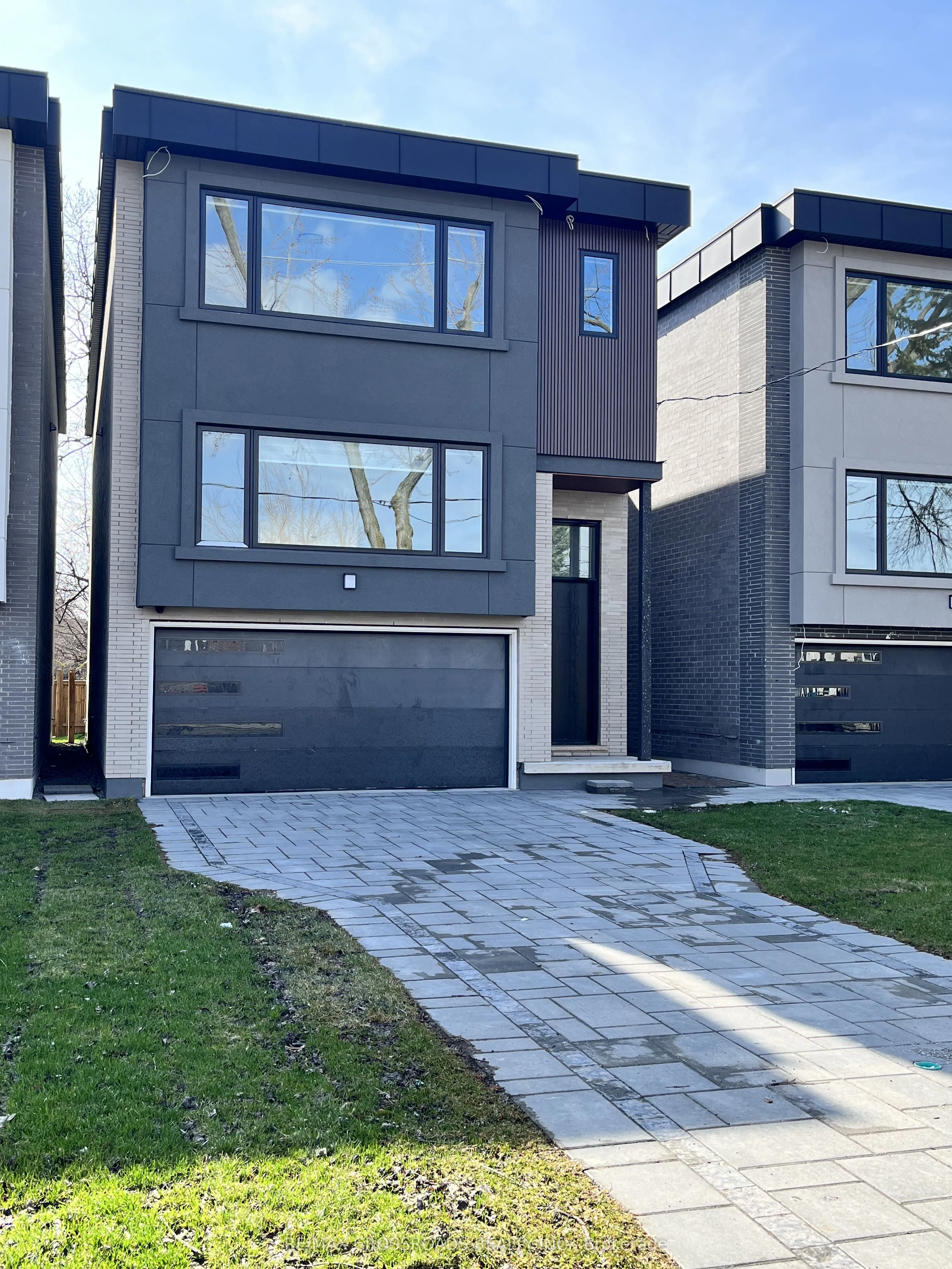 Detached Home For Lease | E12955078