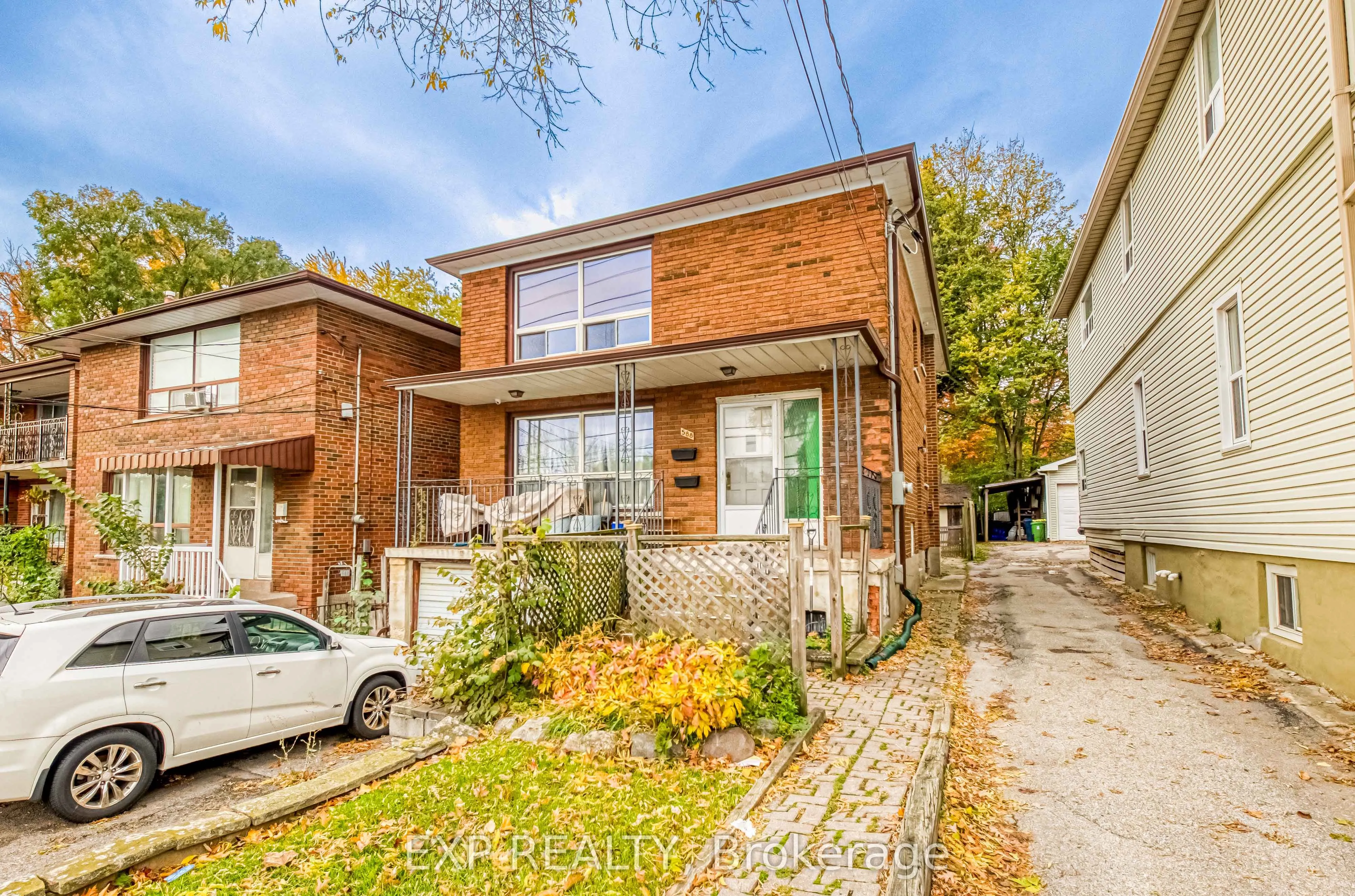 Detached Home For Lease | E12957358