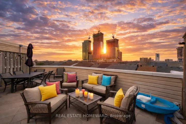 14  Fairhead  Mews, Toronto E02, ON M4E 3Y4