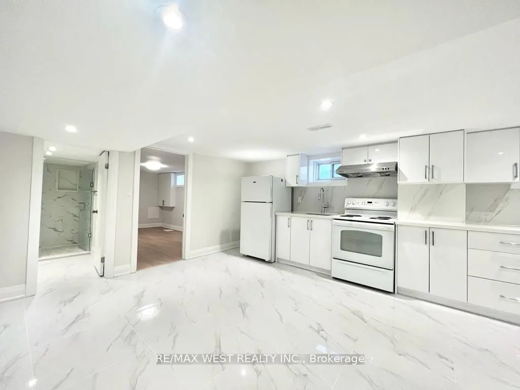 Detached Home For Lease | E12963828