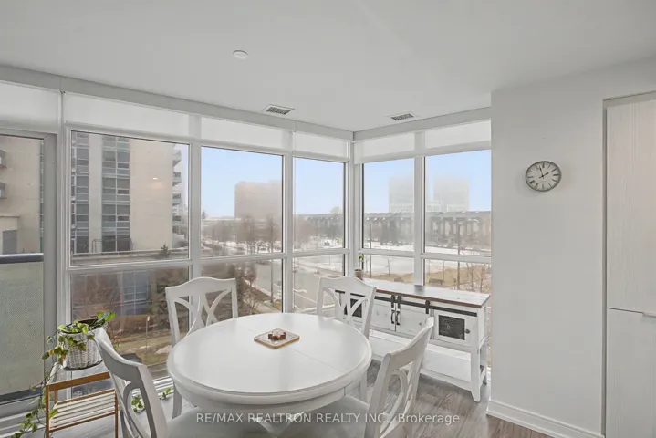 225  Village Green  Square, Toronto E07, ON M1S 0N4