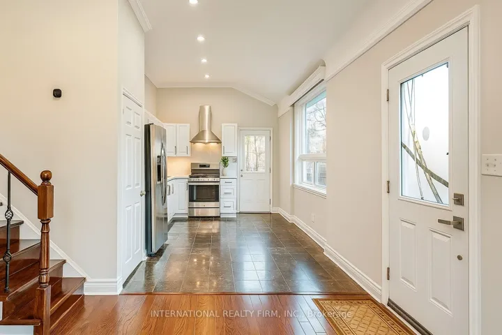 9  Benshire  Drive, Toronto E09, ON M1H 1M5