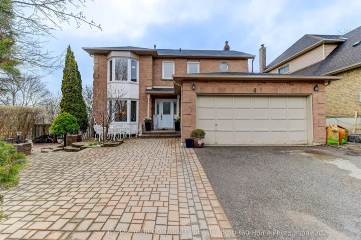 4 Mayflower S Street, Whitby, ON L1N 8B1