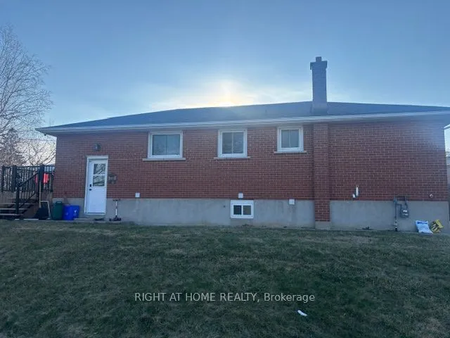 Detached Home For Lease | E12990844
