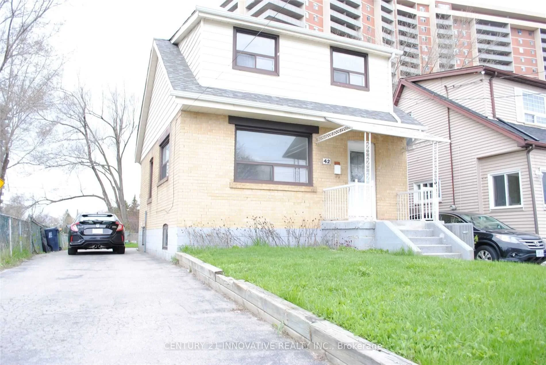 Detached Home For Lease | E12993984