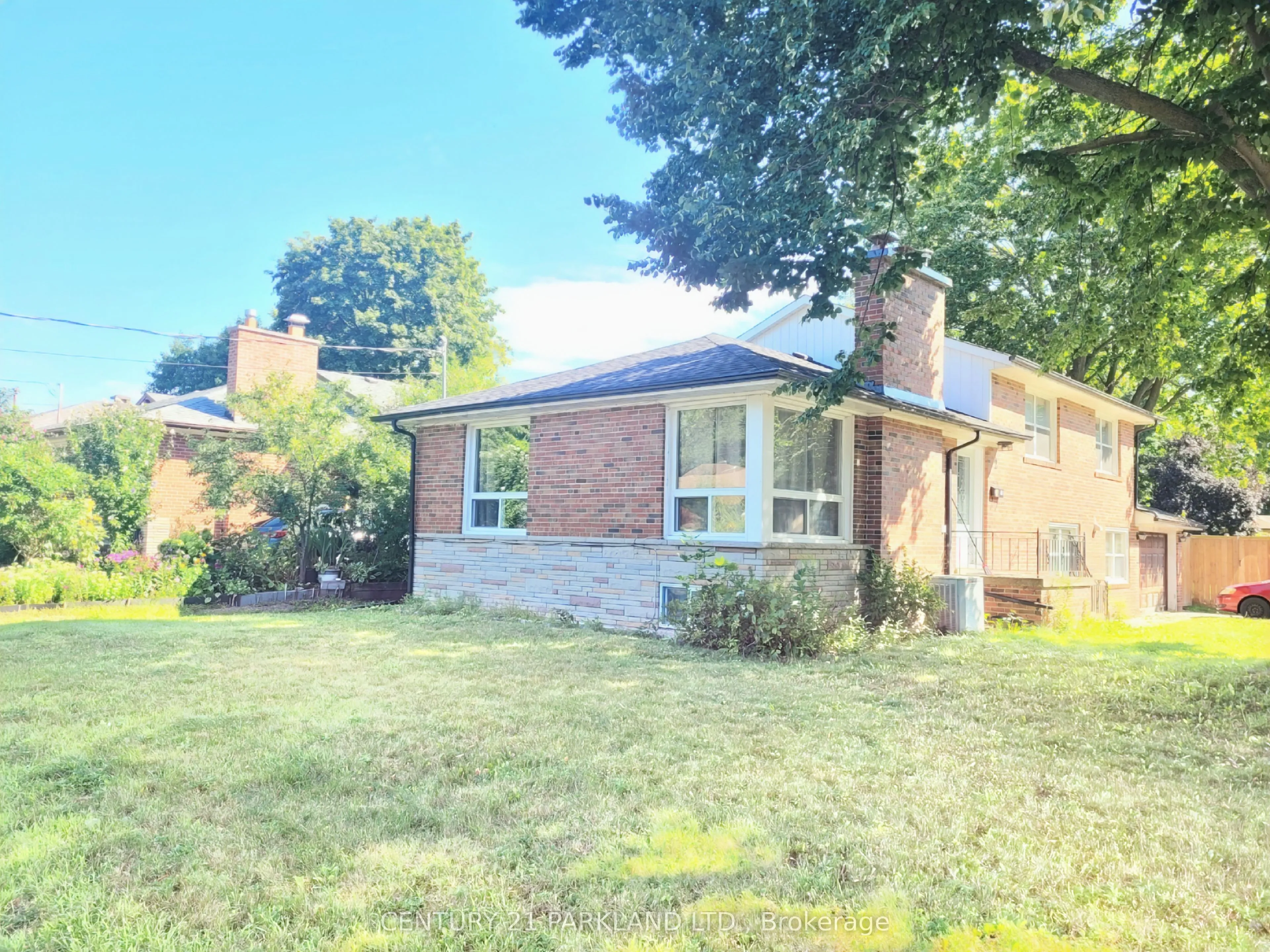 Detached Home For Lease | E12997388
