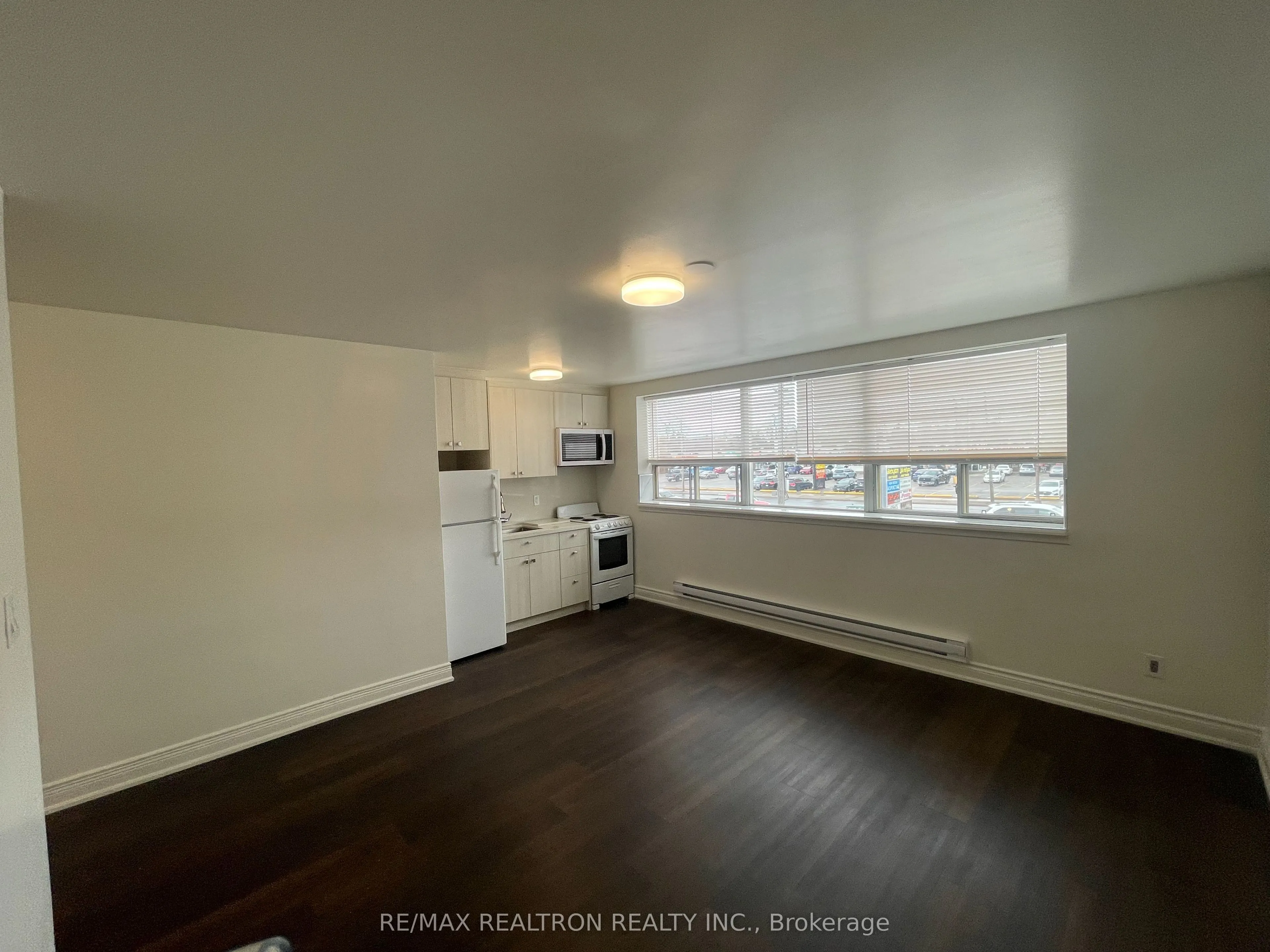 Multiplex For Lease | E13000500