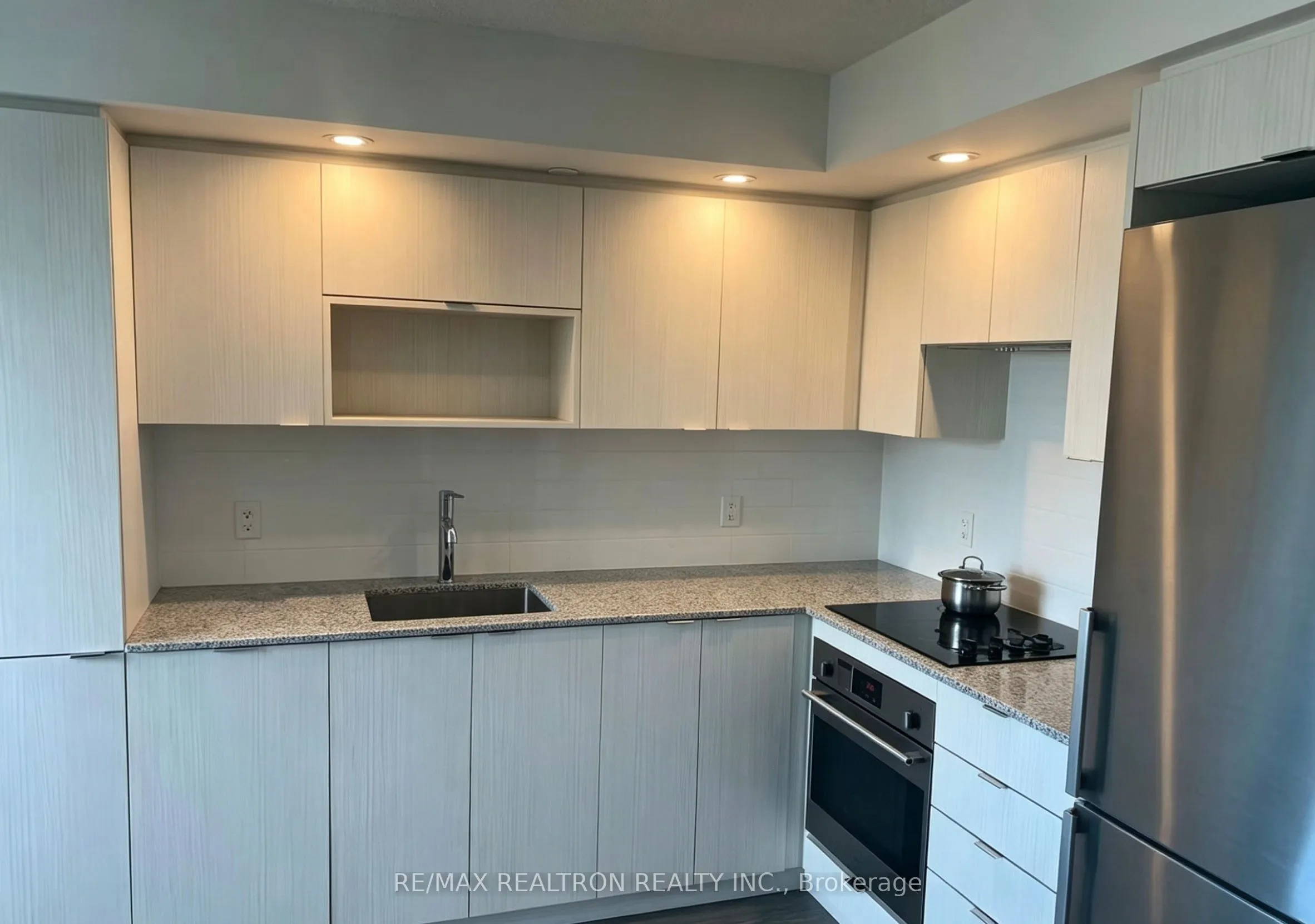 Property For Lease | E13016826