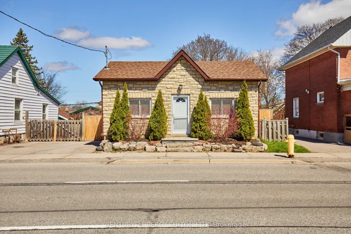 297  Celina  Street, Oshawa, ON L1H 4N9