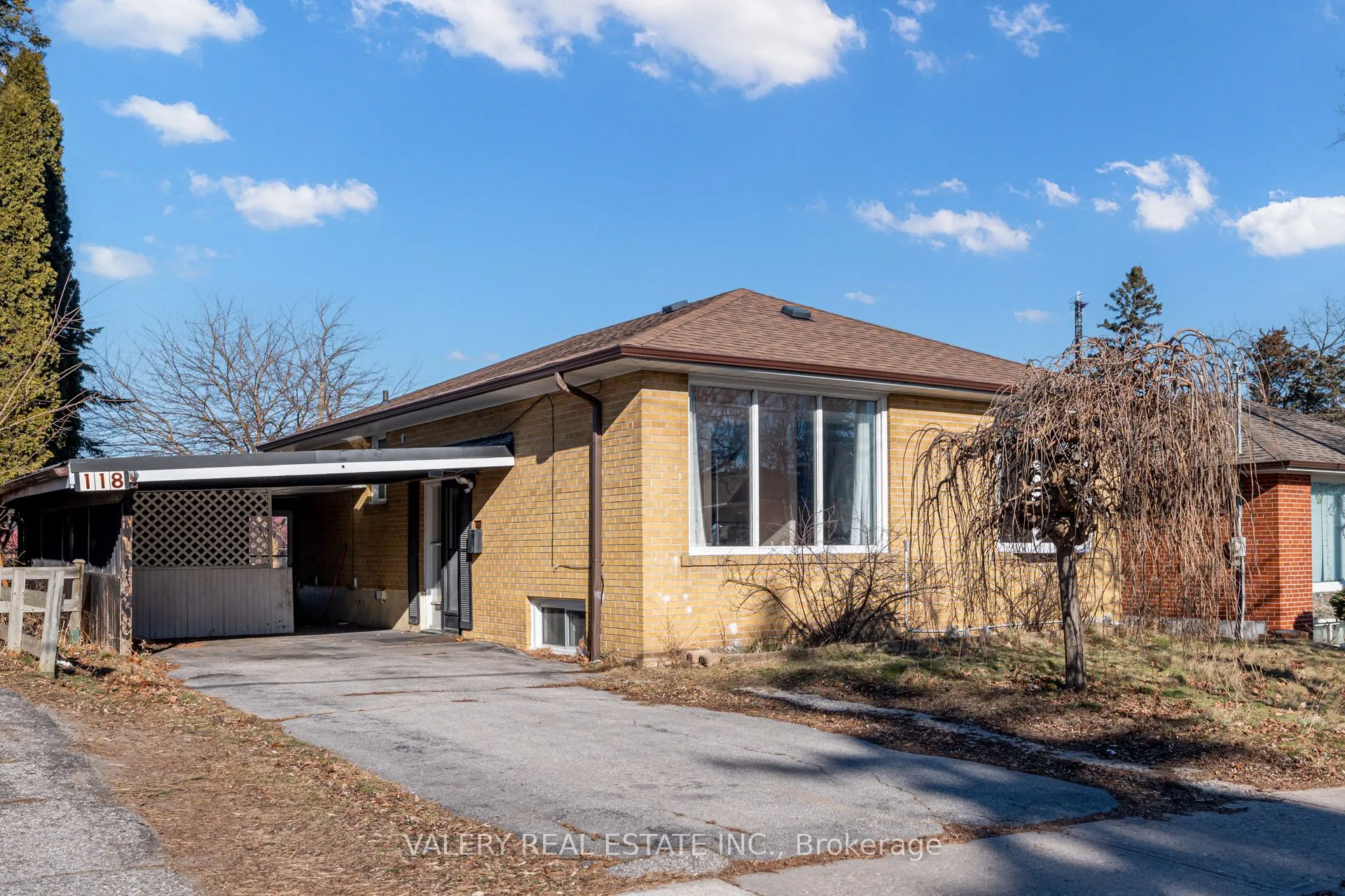 Detached Home For Lease | E13029628