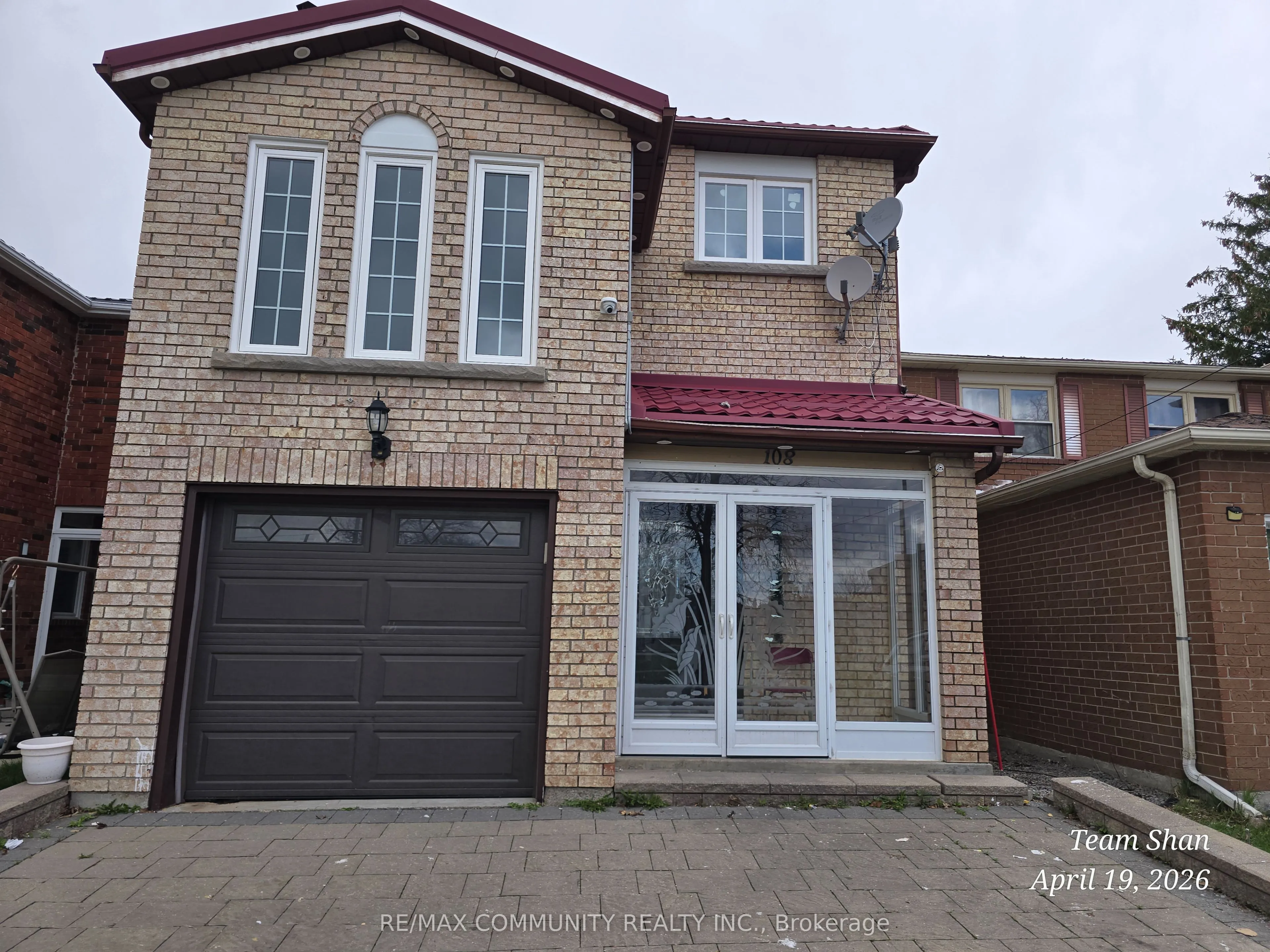 Detached Home For Lease | E13033298