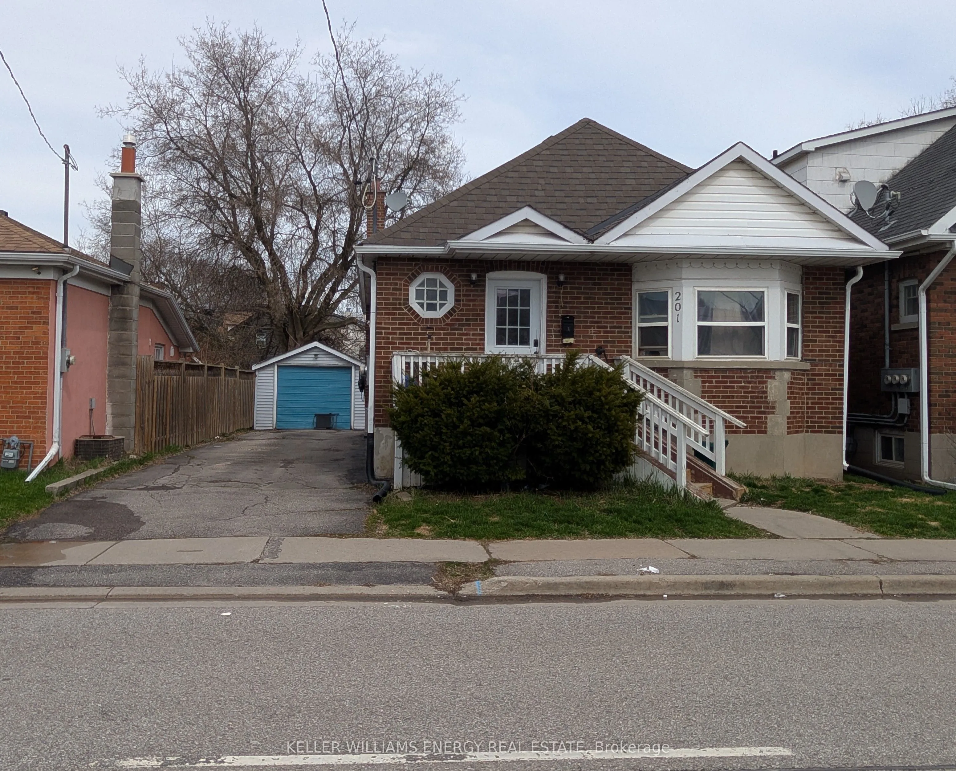 Detached Home For Lease | E13033948