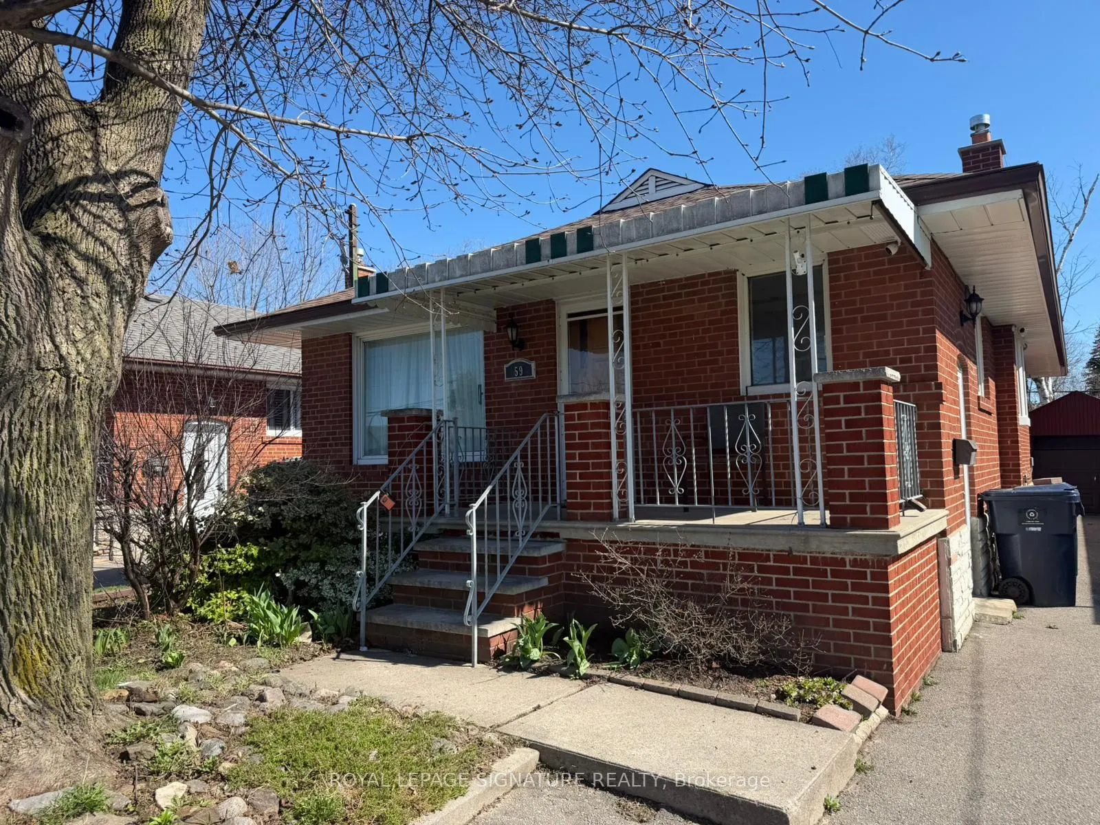 Detached Home For Lease | E13038504
