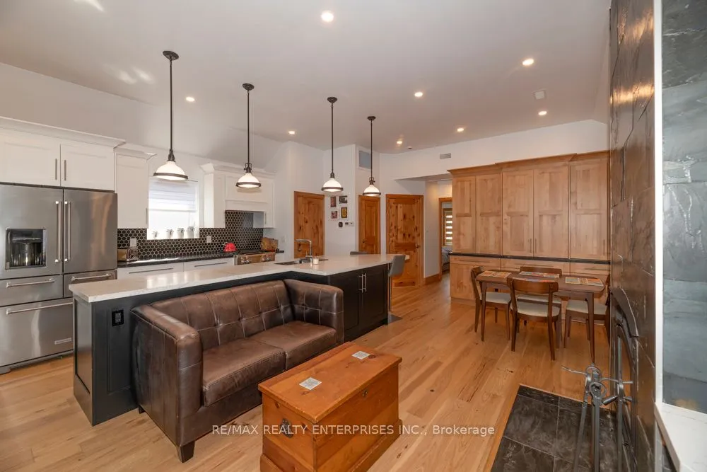 Detached Home For Lease | E13041872