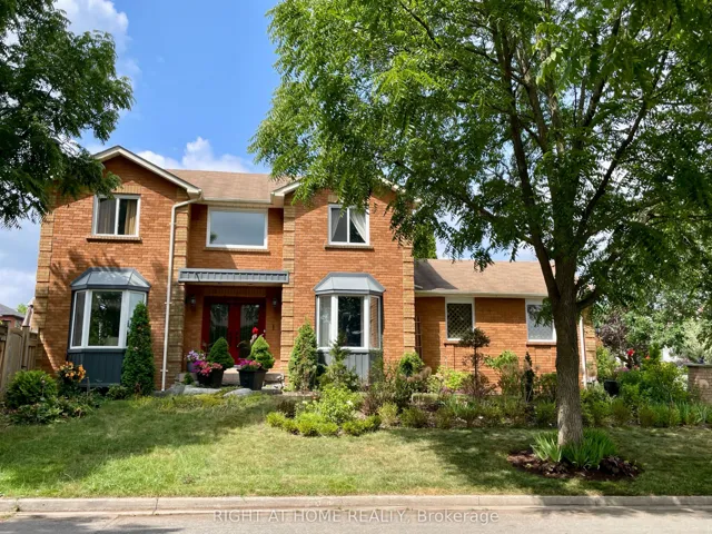 1689 Major Oaks Road, Pickering, ON L1X 1X1